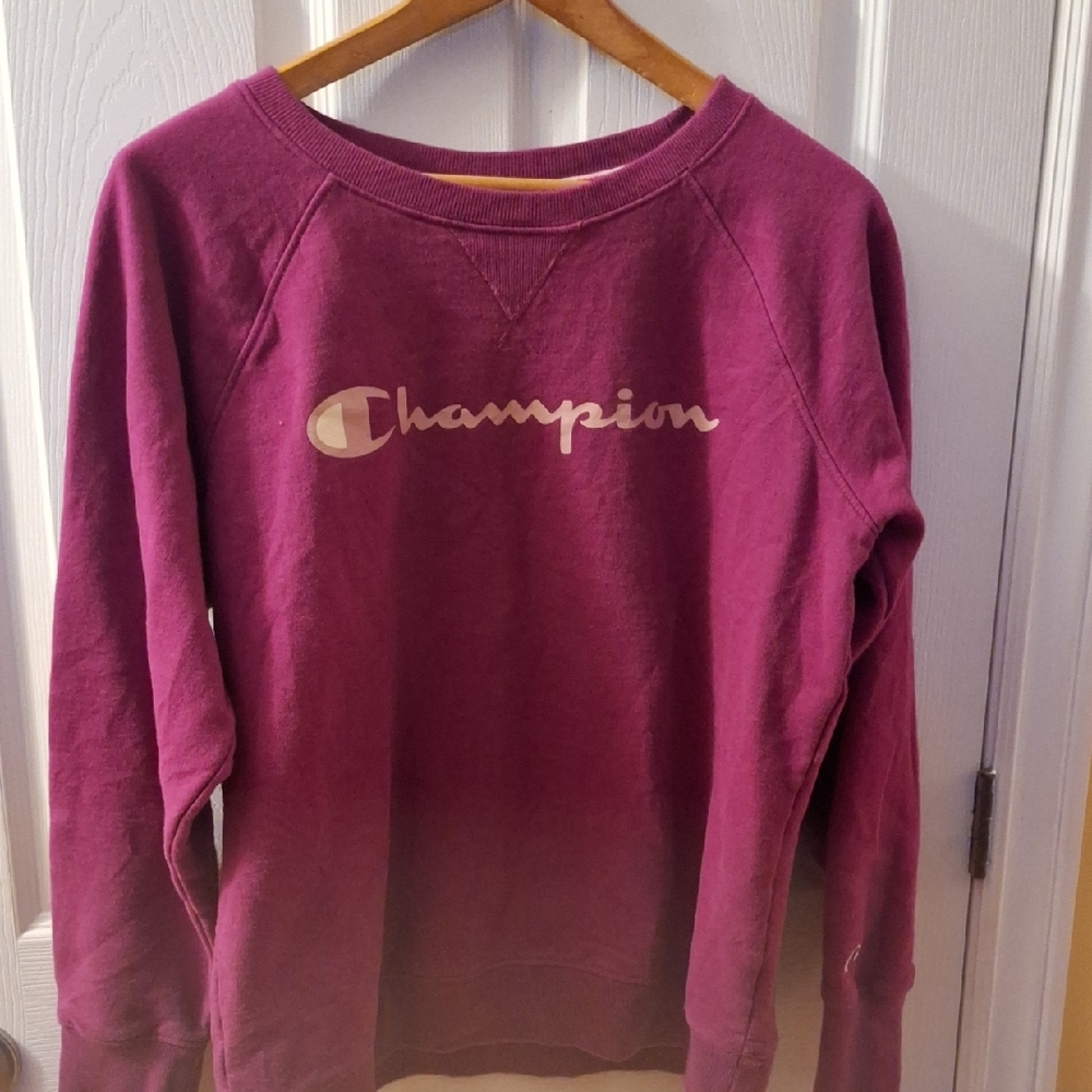 Champion Women's Magenta Crew Neck Sweater